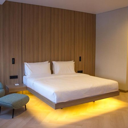 Resident Hotel Abay Алматы Экстерьер фото
