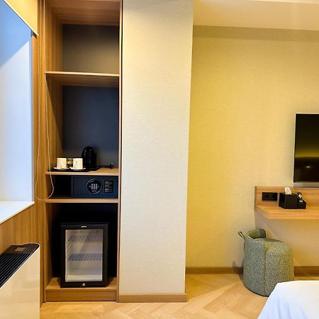 Resident Hotel Abay Алматы Экстерьер фото