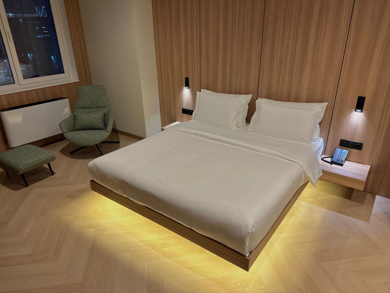 Resident Hotel Abay Алматы Экстерьер фото