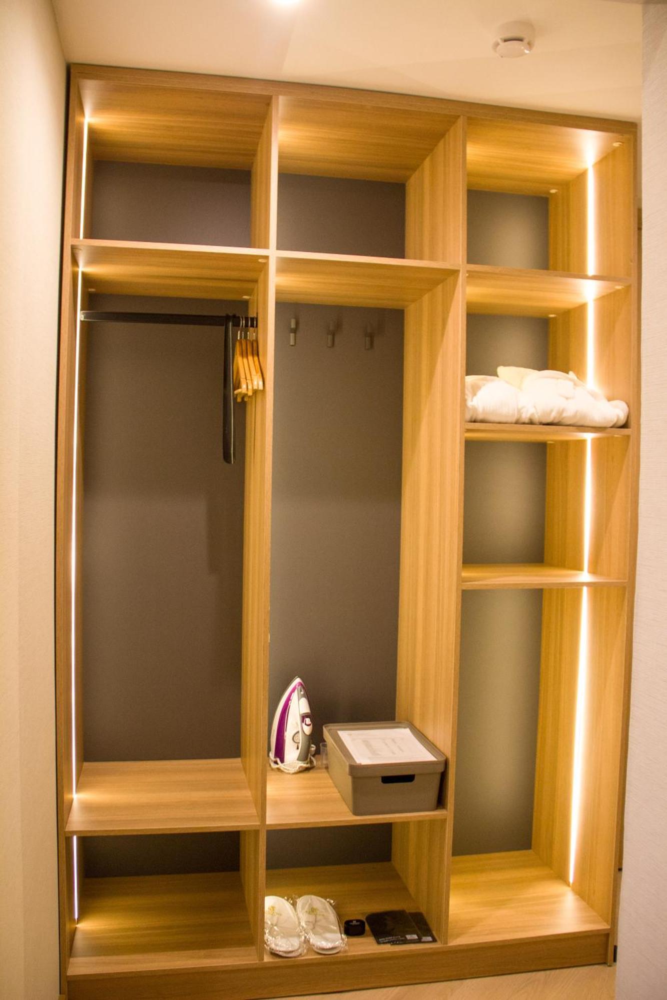 Resident Hotel Abay Алматы Экстерьер фото