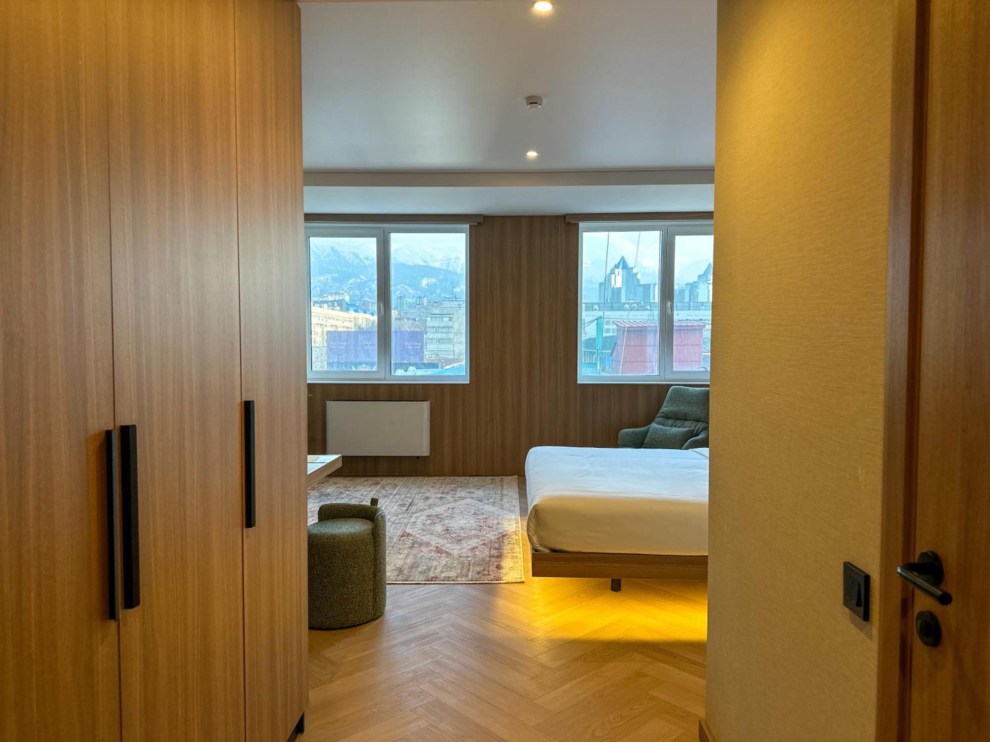 Resident Hotel Abay Алматы Экстерьер фото